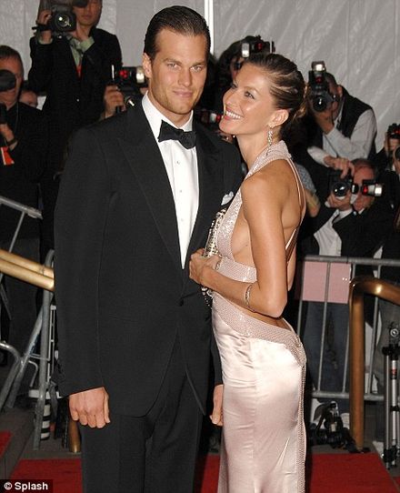 tom brady gisele bundchen wedding. Gisele#39;s armed bodyguards open