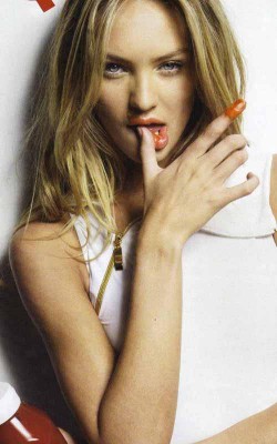 candice-swanepoel-0410mag-1