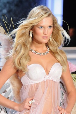 Toni Garrn