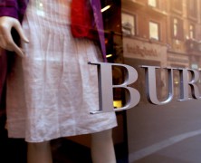 Burberry profit drops amidst difficult luxury surroundings