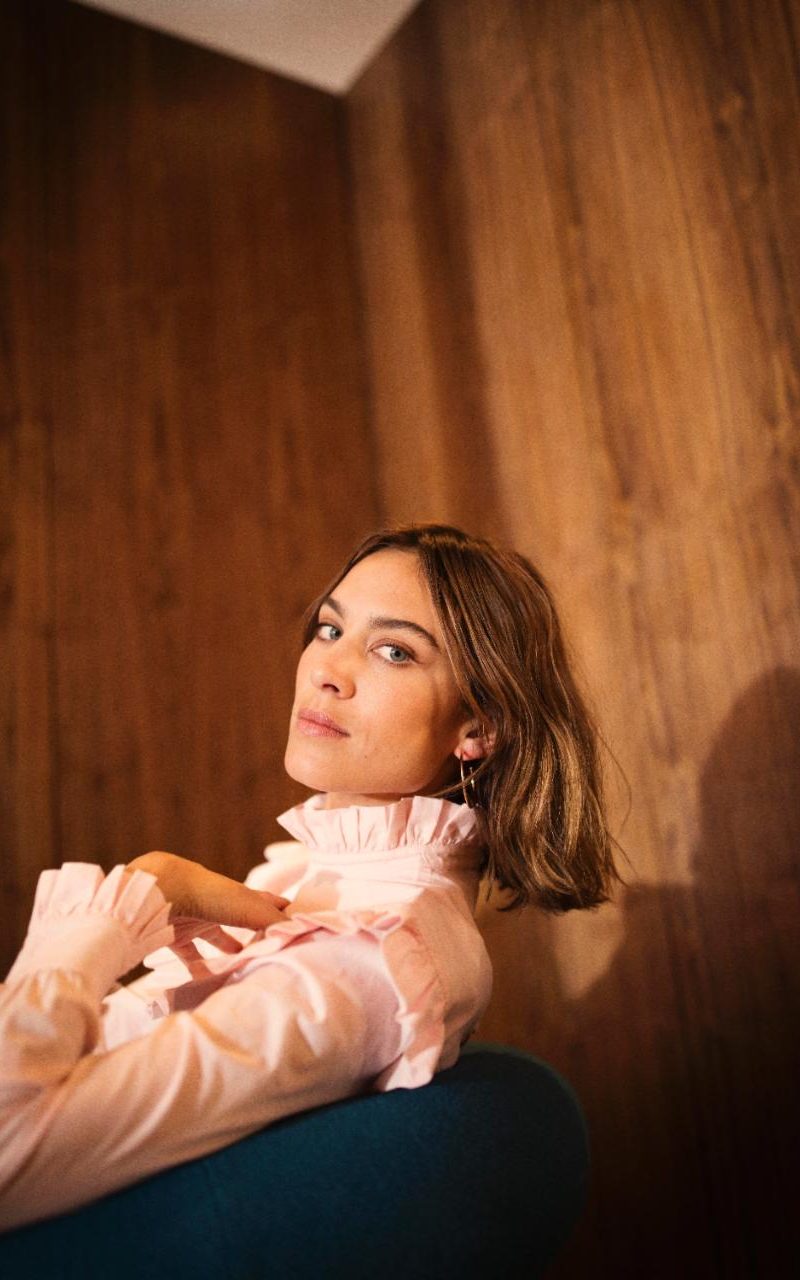 alexa-chung-collaborates-ms-2