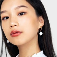 Three Perfect Pearl Drop Earrings Styles for the Summer