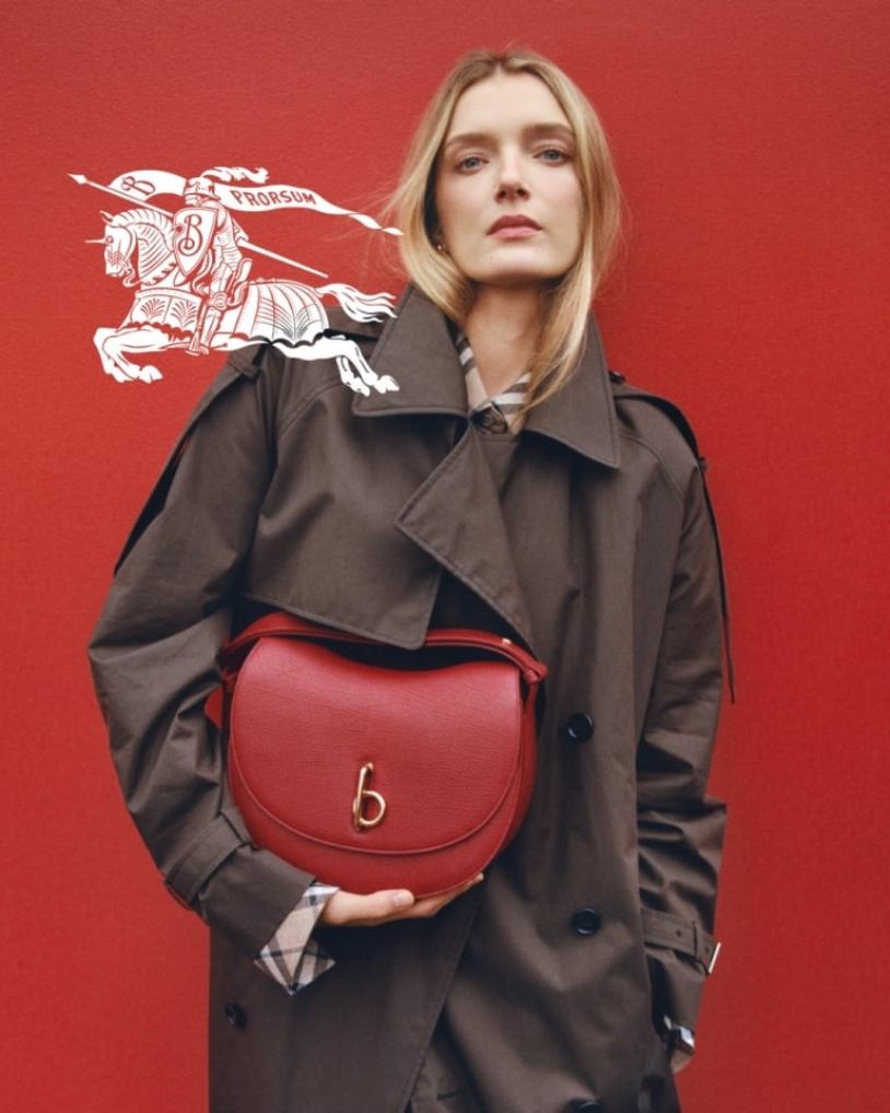 Burberry- rocking-horse-campaign