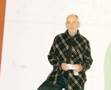 Burberry collaborates with British Artist Gary Hume for Summer 2025 show